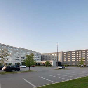 Courtyard By Marriott Montreal Airport